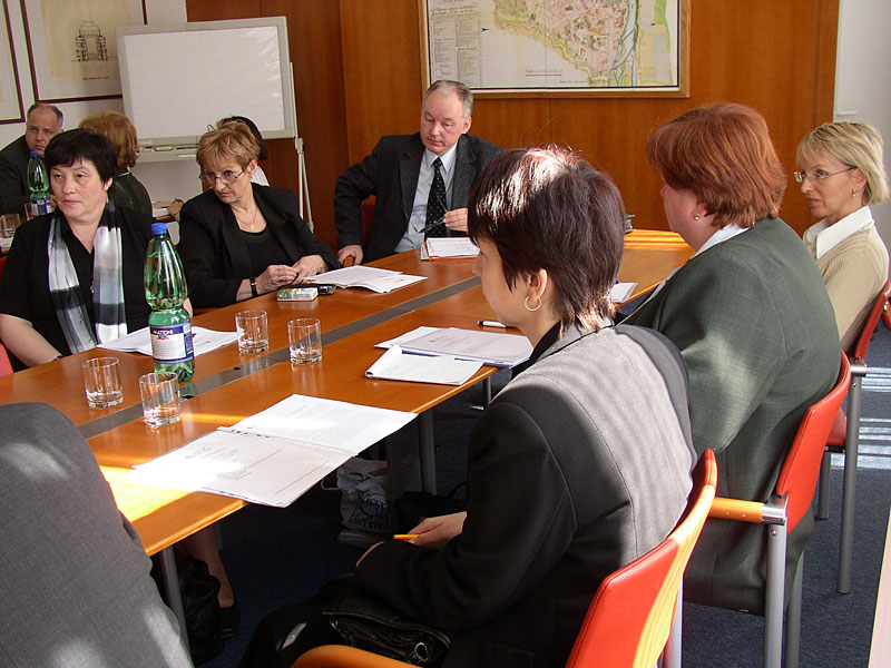Fotografie z 1. výroční konference AKVŠ ČR, 17. 4. 2003