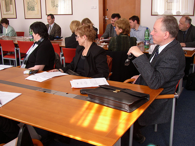 Fotografie z 1. výroční konference AKVŠ ČR, 17. 4. 2003