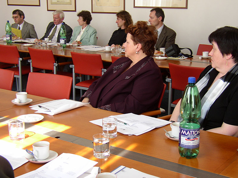 Fotografie z 1. výroční konference AKVŠ ČR, 17. 4. 2003